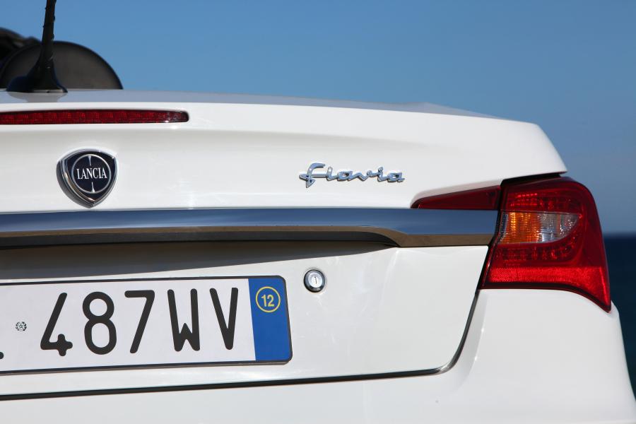  Lancia Flavia Convertible 2012 года  (фото 27 из 92)